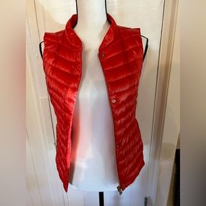 Herno cherry red vest